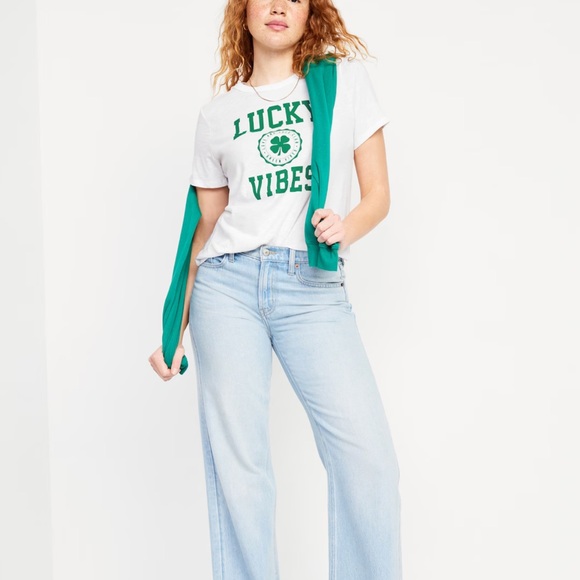 NWT OLD NAVY EveryWear Slub-Knit Graphic T-Shirt Color: Calla Lilies - Picture 4 of 10